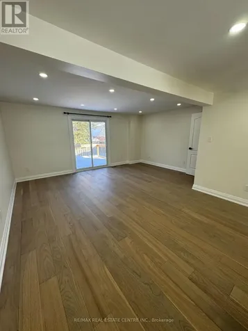 109 Connelly Drive Kitchener ON N2N 2T9