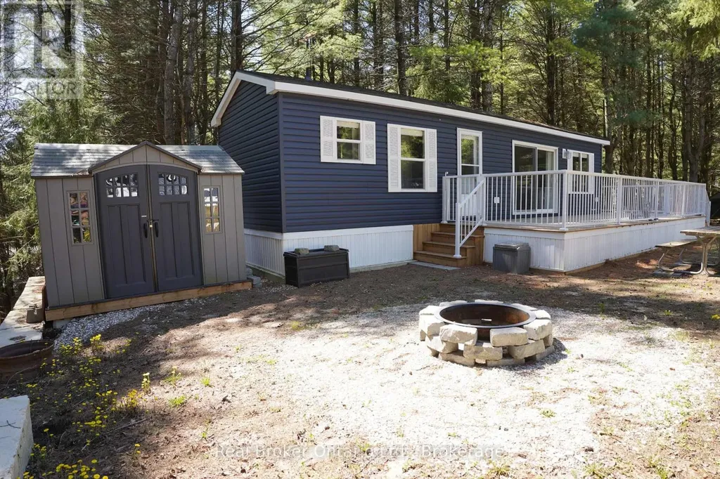 13 Southline Avenue Huron-kinloss ON N2Z 2X5