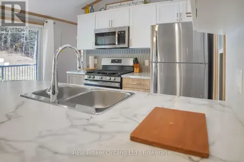 13 Southline Avenue Huron-kinloss ON N2Z 2X5