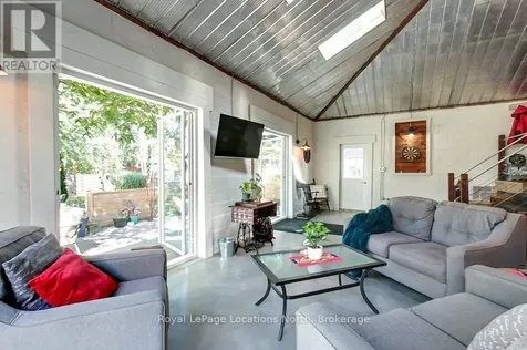 138 Bruce Street South Blue Mountains ON N0H 2P0