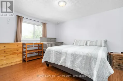 246 16th Avenue Crescent Hanover ON N4N 3V3