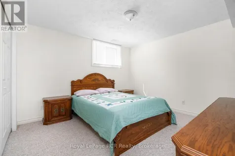 246 16th Avenue Crescent Hanover ON N4N 3V3