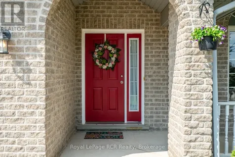 246 16th Avenue Crescent Hanover ON N4N 3V3