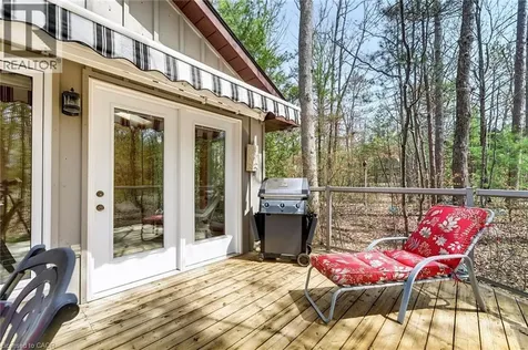 10325 Grand Oaks Drive Grand Bend ON N0M 1T0