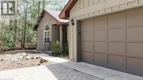 10325 Grand Oaks Drive Grand Bend ON N0M 1T0