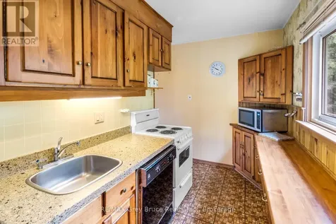 85 Grant Watson Drive Northern Bruce Peninsula ON N0H 2R0