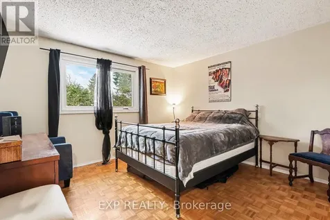 15 Wedgewood Crescent Ottawa ON K1B 4B5