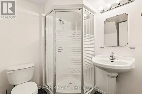 15 Wedgewood Crescent Ottawa ON K1B 4B5