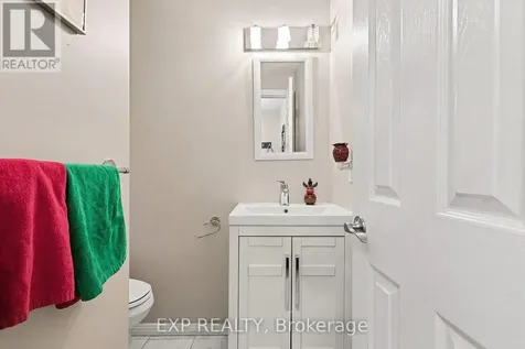 15 Wedgewood Crescent Ottawa ON K1B 4B5