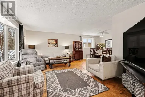15 Wedgewood Crescent Ottawa ON K1B 4B5