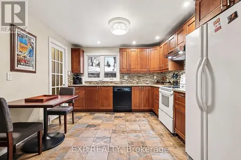 15 Wedgewood Crescent Ottawa ON K1B 4B5