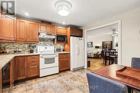 15 Wedgewood Crescent Ottawa ON K1B 4B5