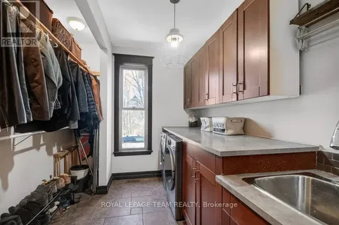 1671 Reindeer Way Ottawa ON K4P 0A2
