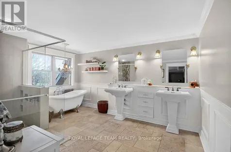 1671 Reindeer Way Ottawa ON K4P 0A2