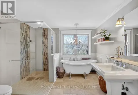 1671 Reindeer Way Ottawa ON K4P 0A2