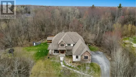1671 Reindeer Way Ottawa ON K4P 0A2