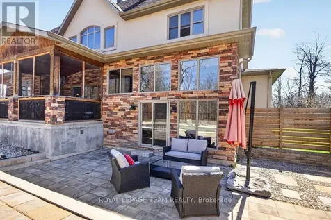 1671 Reindeer Way Ottawa ON K4P 0A2