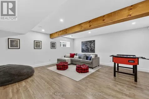 199 Yellow Birch Crescent Blue Mountains ON L9Y 0Z3