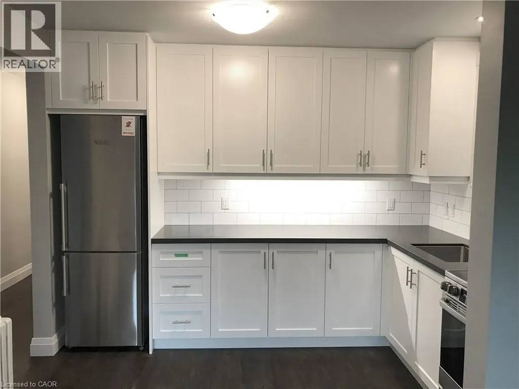 273 Lakeshore Road East Mississauga ON L5G 1G8