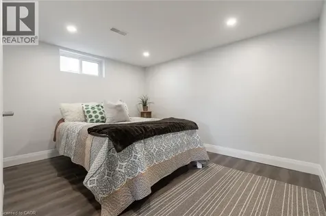 58 Sandalwood Avenue Hamilton ON L8T 2E3