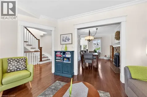 46 Bay Street Mississauga ON L5H 1C3