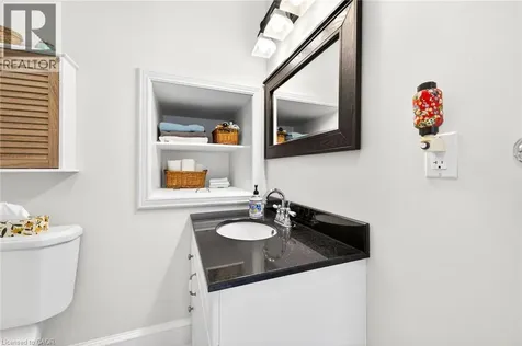 46 Bay Street Mississauga ON L5H 1C3