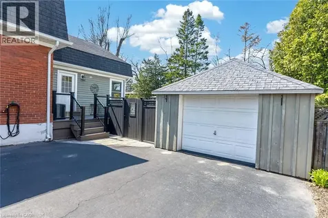 46 Bay Street Mississauga ON L5H 1C3