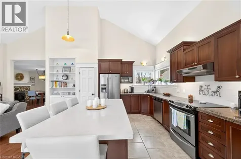46 Bay Street Mississauga ON L5H 1C3