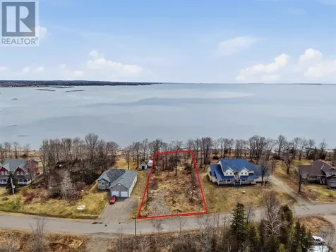 19 Lighthouse Point Drive Thessalon ON P0R 1L0