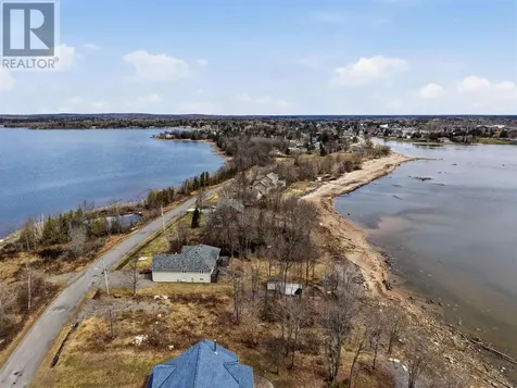 19 Lighthouse Point Drive Thessalon ON P0R 1L0