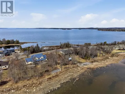 19 Lighthouse Point Drive Thessalon ON P0R 1L0