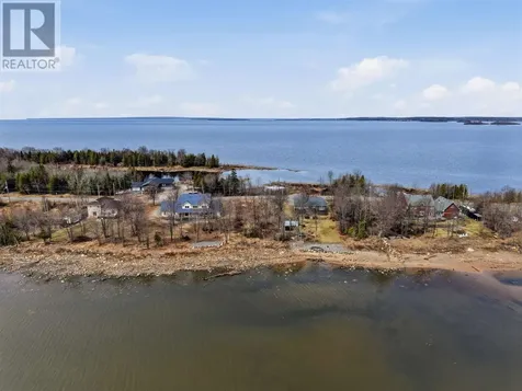 19 Lighthouse Point Drive Thessalon ON P0R 1L0