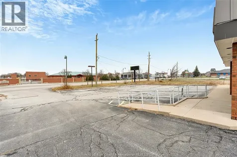 495/485 Sandwich Street South Amherstburg ON N9V 3G5