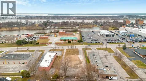 495/485 Sandwich Street South Amherstburg ON N9V 3G5