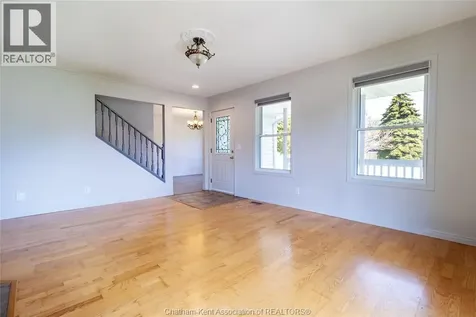 6121 Emerson Avenue Comber ON N0P 1J0