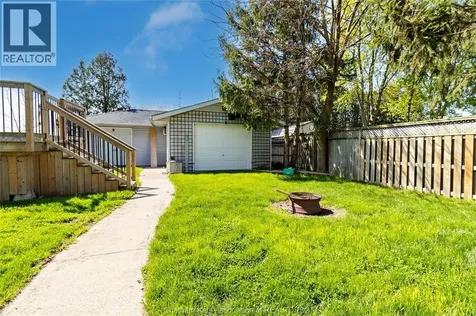 6121 Emerson Avenue Comber ON N0P 1J0