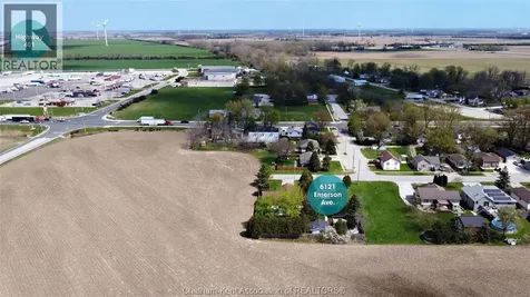 6121 Emerson Avenue Comber ON N0P 1J0