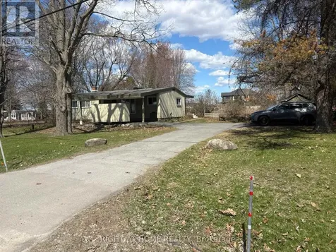 793 River Road Ottawa ON K4M 0T9