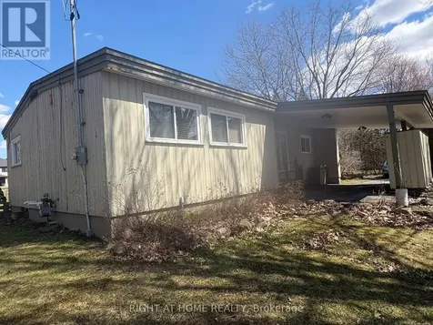 793 River Road Ottawa ON K4M 0T9