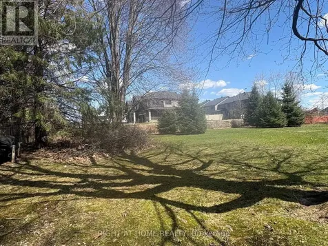 793 River Road Ottawa ON K4M 0T9