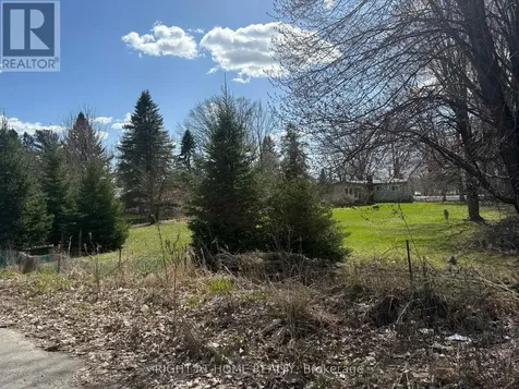 793 River Road Ottawa ON K4M 0T9