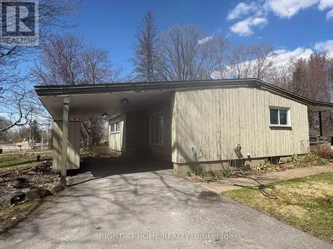 793 River Road Ottawa ON K4M 0T9