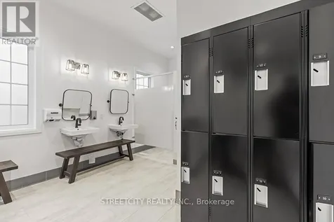 5 Spooner Crescent Collingwood ON L9Y 1T3