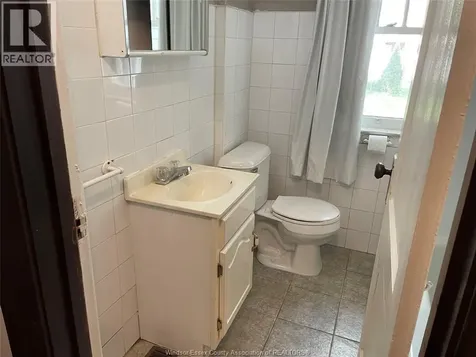 1624 Goyeau Windsor ON N8X 3L6