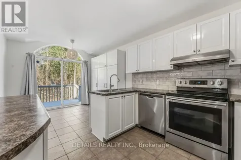 8 Wimbledon Way Ottawa ON K2K 3J2