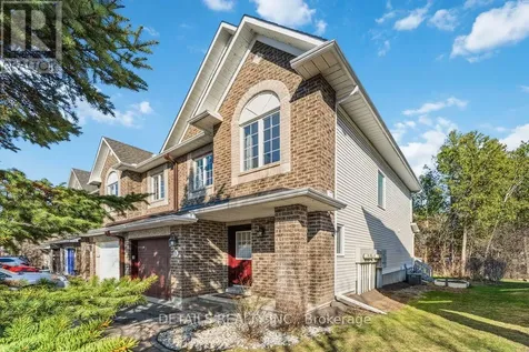 8 Wimbledon Way Ottawa ON K2K 3J2