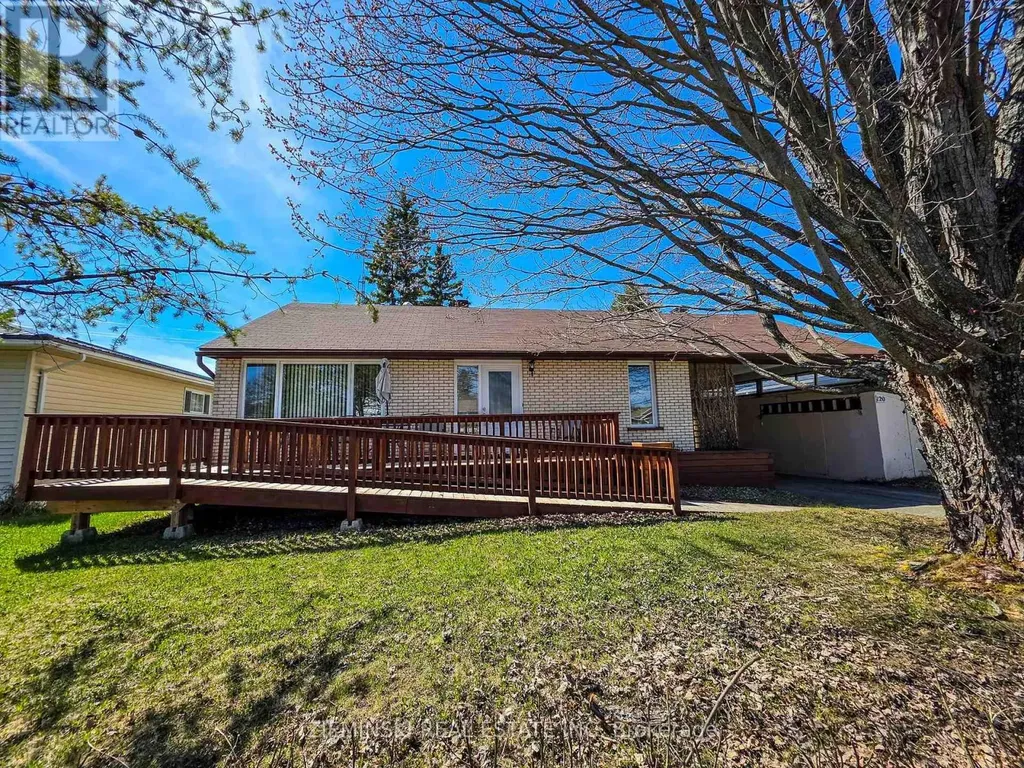 120 Picadilly Circle Iroquois Falls ON P0K 1E0