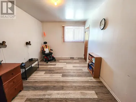 120 Picadilly Circle Iroquois Falls ON P0K 1E0