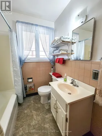 120 Picadilly Circle Iroquois Falls ON P0K 1E0