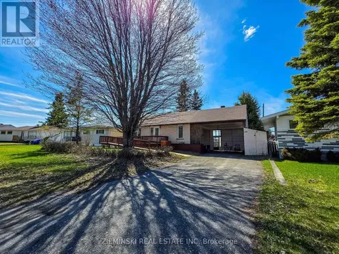 120 Picadilly Circle Iroquois Falls ON P0K 1E0
